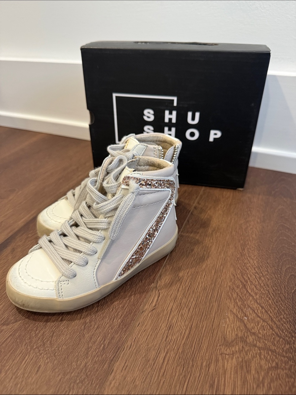 ShuShop Women's Cream High-Top Sneakers with Rose Gold Glitter Stripe